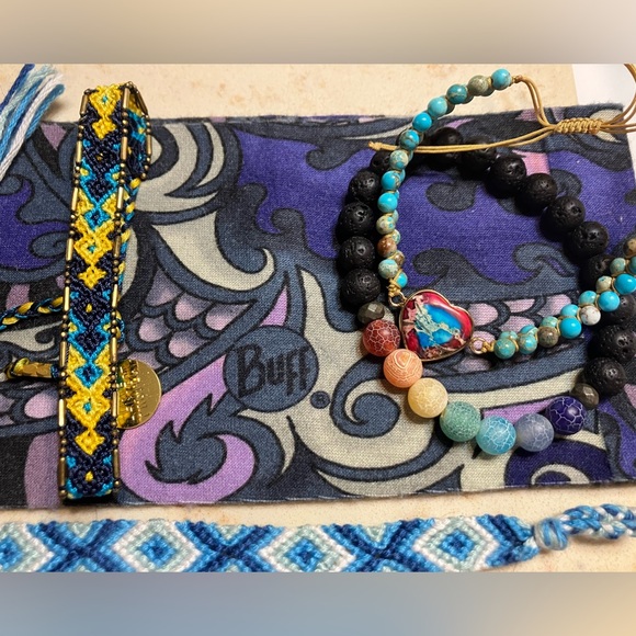 Accessories Bundle - Picture 2 of 3